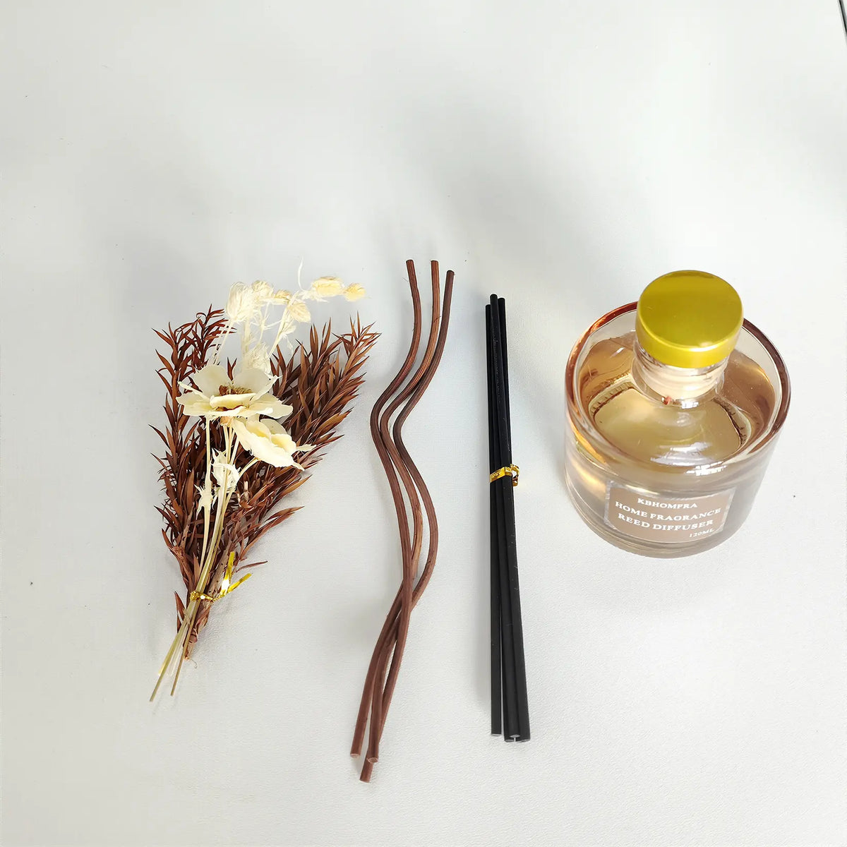 KBHOMFRA Reed Diffuser Jasmine Cedar Sandalwood Scent 4.06Fl.Oz Essential Oil Long-Lasting Fragrance for Livingroom Bedroom & Bathroom with Dried Flowers