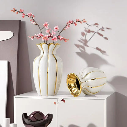 Elegant Creative Luxury Glossy Ceramic Vase, Ceramic Flower Vase, Decorative Bottle for Home Decoration, Desktop Arrangement, Floral Water Container
